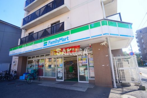 コンビニ　ファミリーマート 東古市場店（コンビニ）まで352m