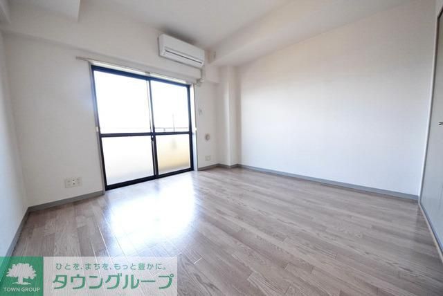居室・リビング　日当たりの良いお部屋です