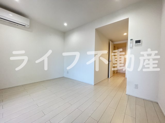 居室・リビング　こちらの居間で趣味の時間をお楽しみください