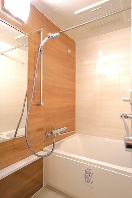 バス・シャワールーム　※写真は同タイプ住戸です。