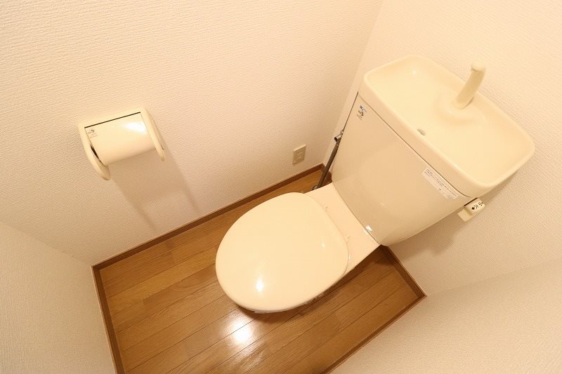トイレ　別部屋写真使用