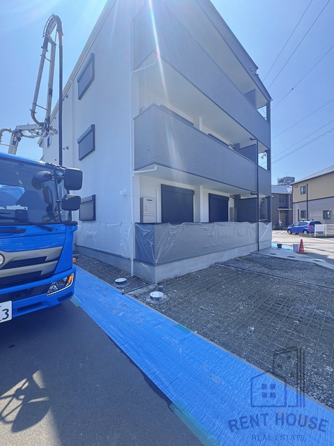 エントランス　外観（建設中）
