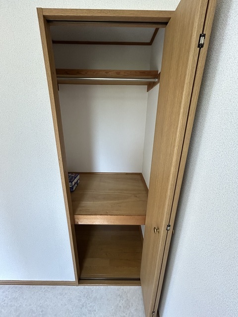 収納　洋室３帖収納