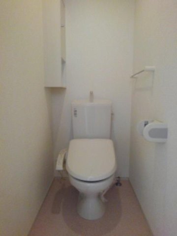トイレ　コンパクトで使いやすいトイレです
