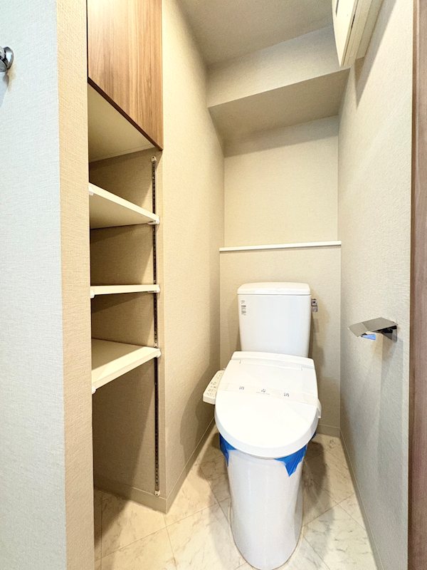 トイレ　☆シャワー洗浄付トイレです☆
