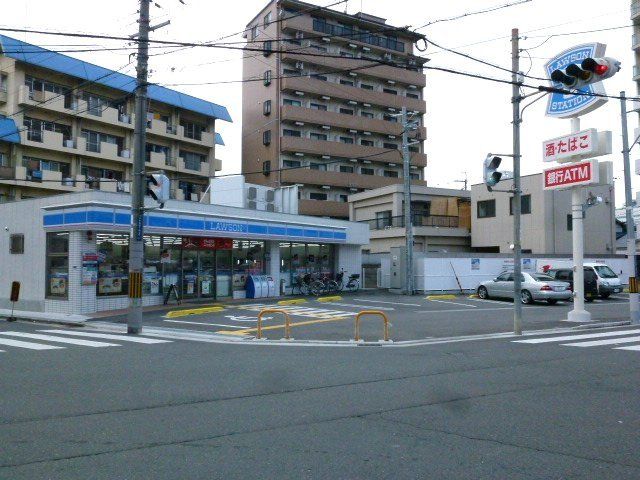 コンビニ　ローソン東大阪荒本西四丁目店（コンビニ）まで183m