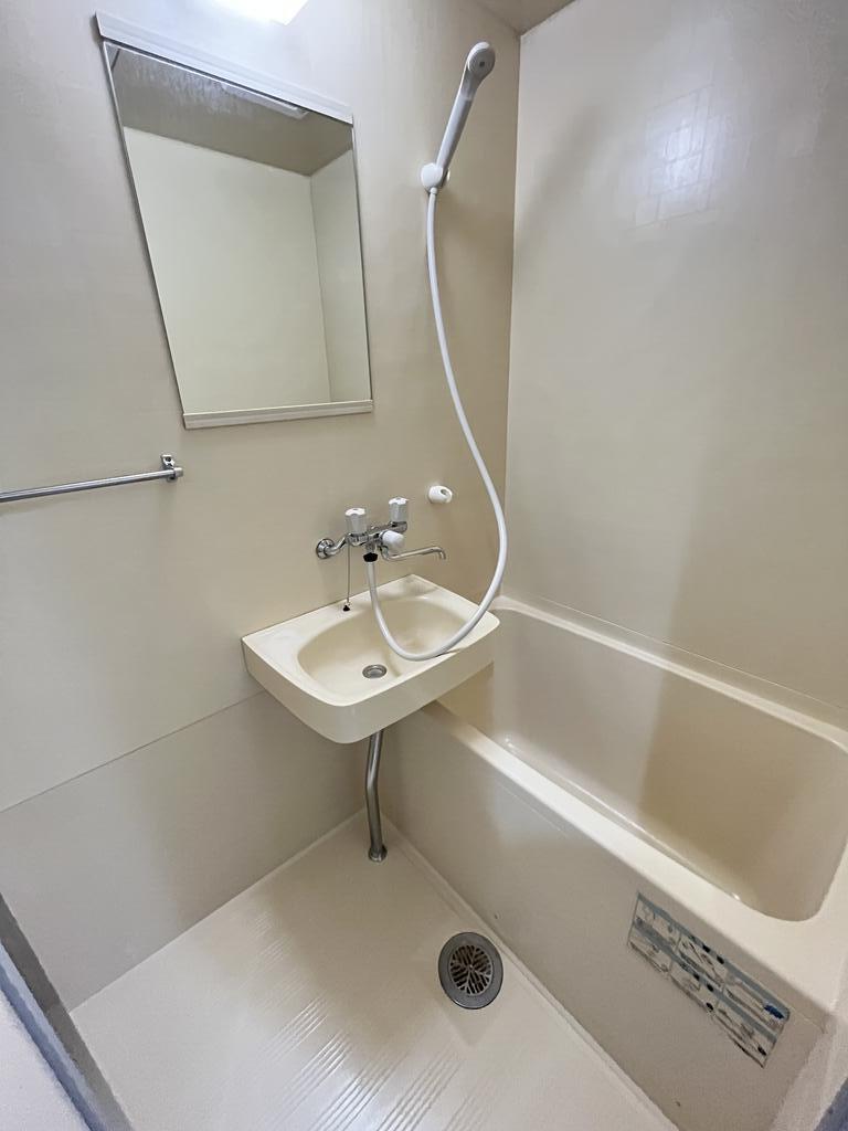 バス・シャワールーム　※同建物別部屋