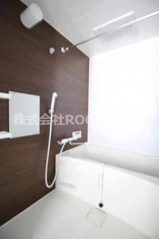 バス・シャワールーム　落ち着いた空間のお風呂です