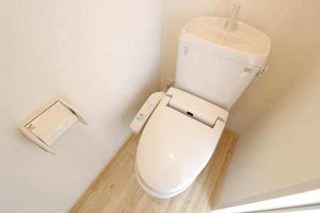 トイレ　※別号室の写真です。