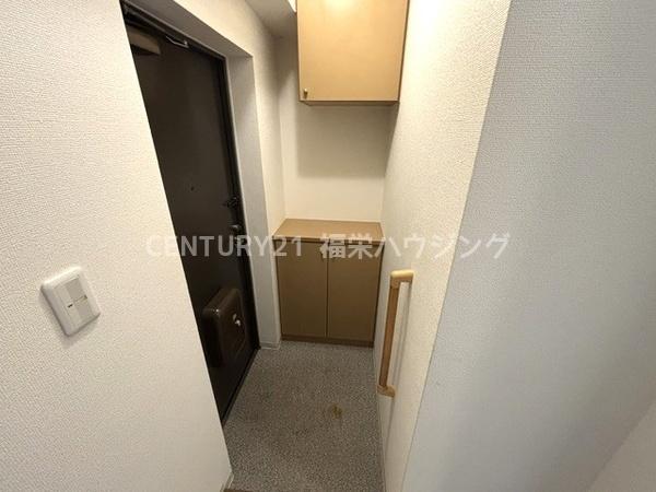 地下鉄長堀鶴見緑地線 横堤駅 徒歩10分 4階建 築26年の玄関写真