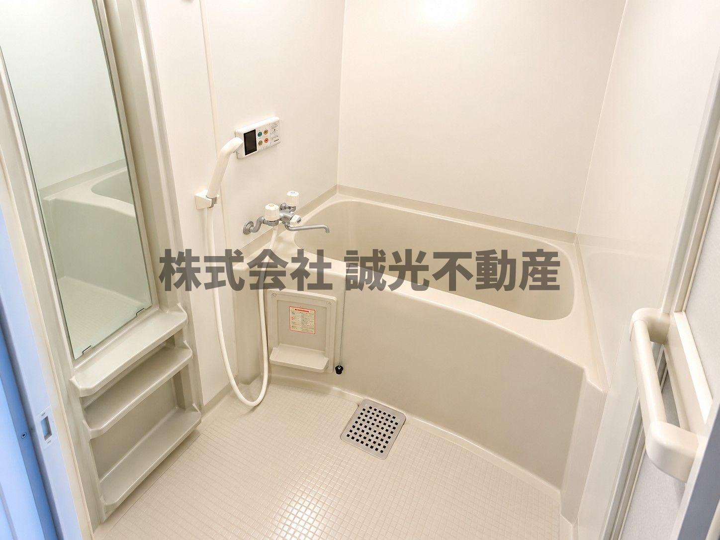 地下鉄空港線 東比恵駅 徒歩8分 8階建 築22年の風呂写真