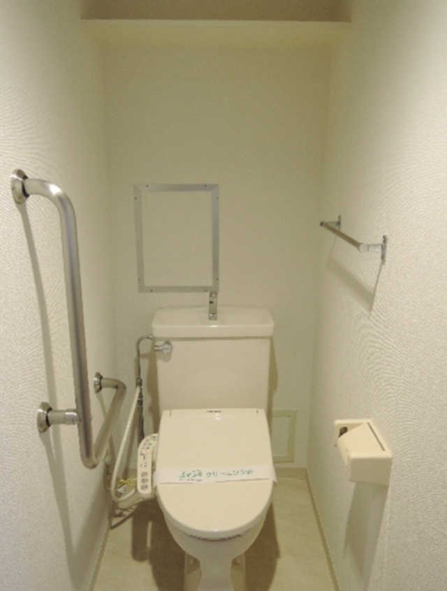 東急田園都市線 梶が谷駅 徒歩10分 6階建 築31年のトイレ写真