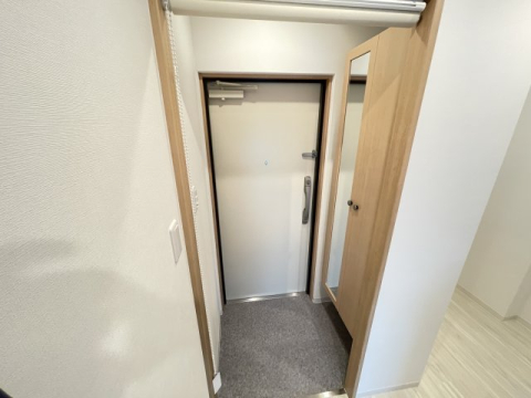 阪急今津線 逆瀬川駅 徒歩2分 5階建 築5年の玄関写真