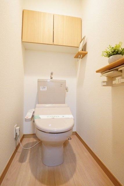 トイレ　※家具・小物はイメージです