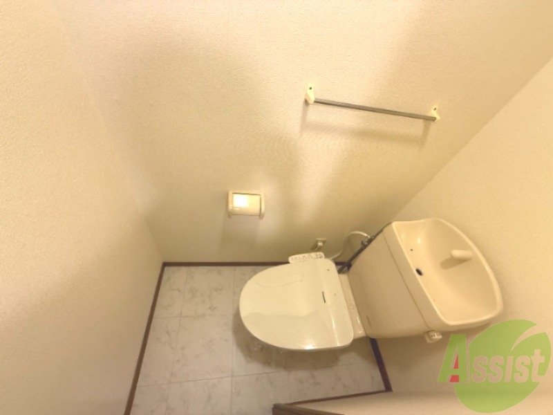 トイレ　トイレはこちらです。シンプルで使いやすそうですね。