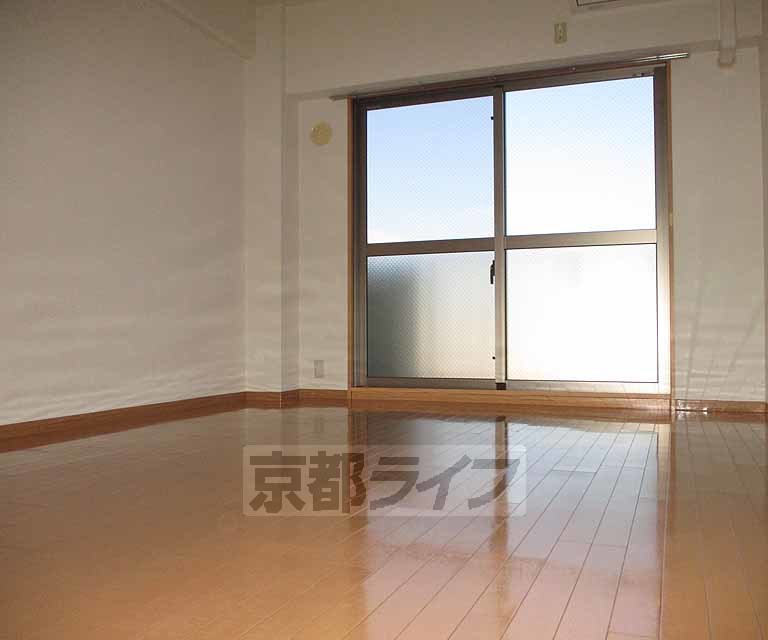 ＪＲ奈良線 城陽駅 徒歩3分 5階建 築24年の居間写真