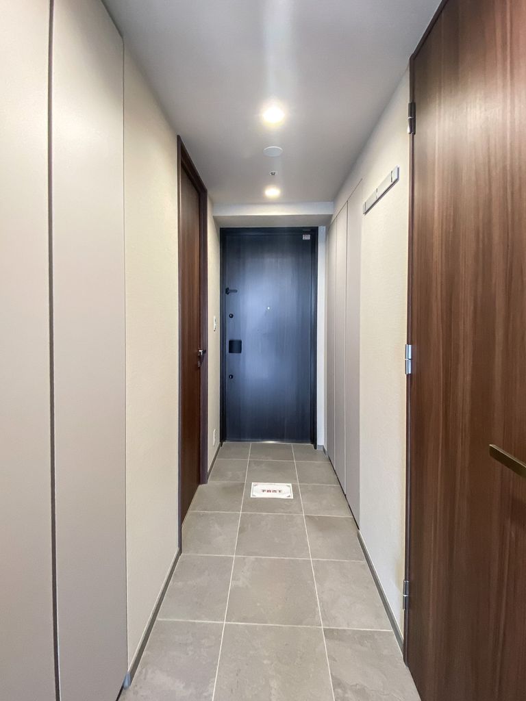 玄関　同タイプ別部屋の写真です。