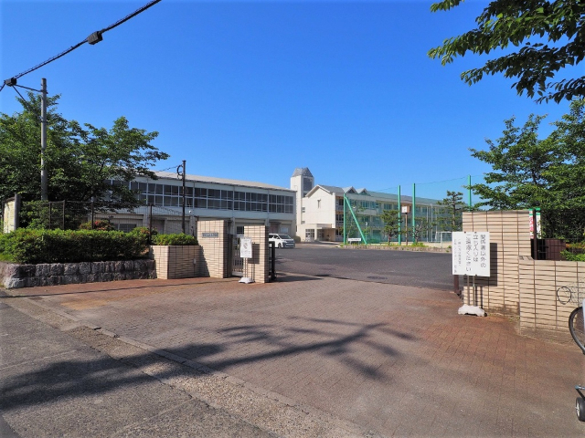 小学校　豊田市立挙母小学校（小学校）まで990m