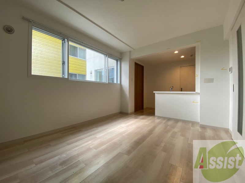 居室・リビング　広くてキレイなお部屋が広がっていて、充実した生活が送れそう。