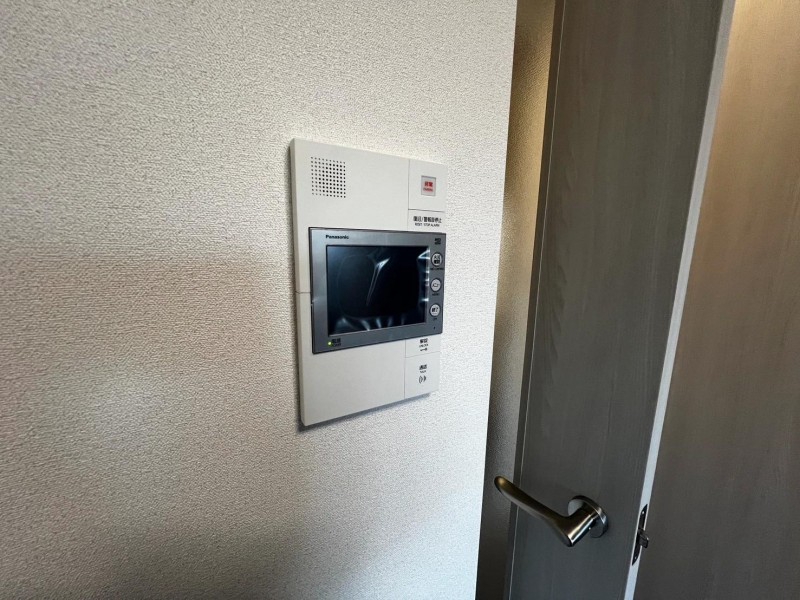 セキュリティ　モニター付きインターホン完備