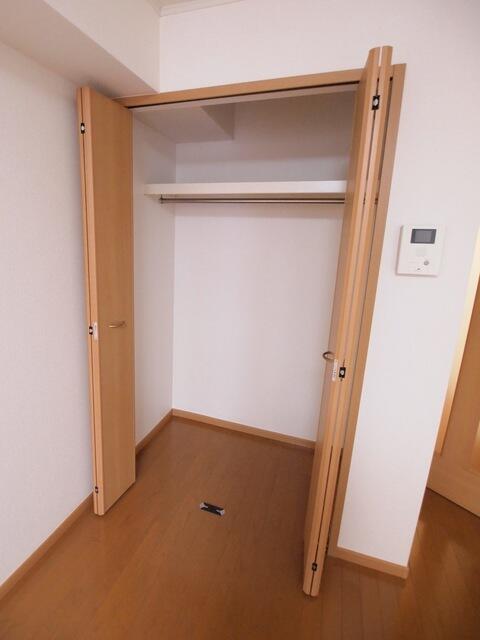 日暮里・舎人ライナー 赤土小学校前駅 徒歩5分 2階建 築19年の内装写真