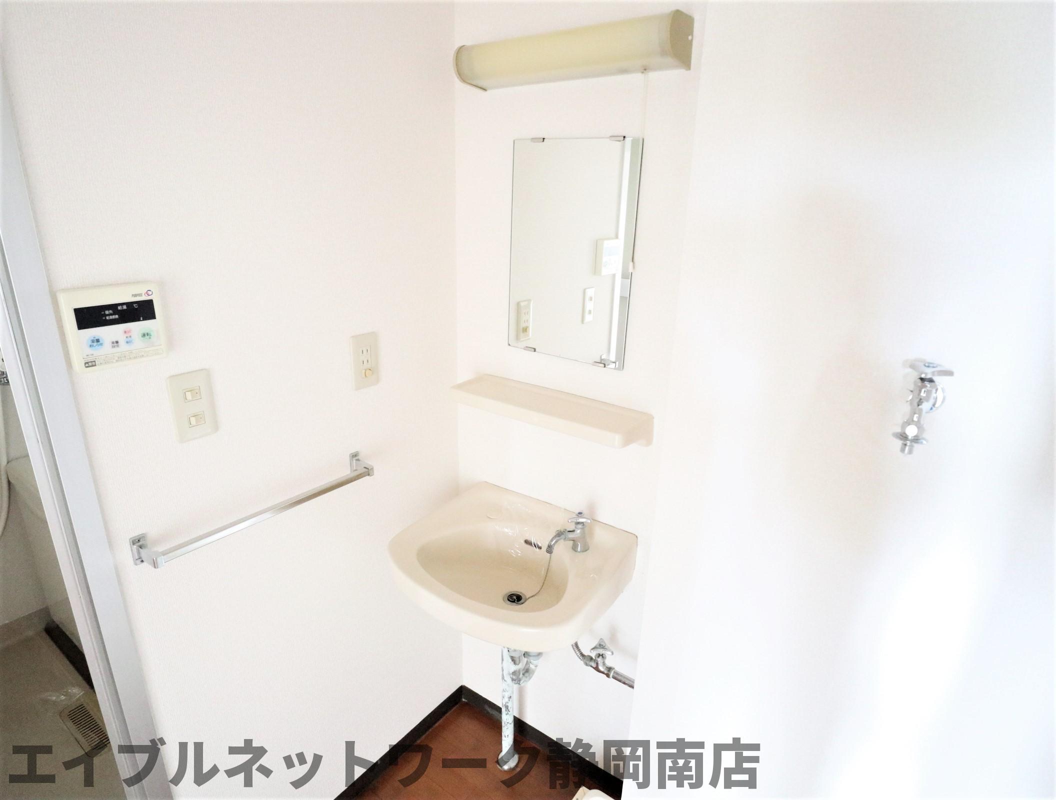 洗面設備　洗面所です