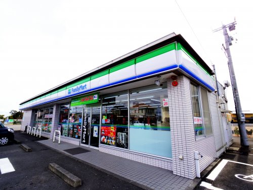 コンビニ　ファミリーマート 藤枝与左衛門店（コンビニ）まで384m