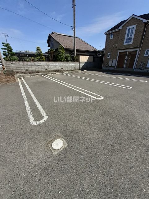 【相馬市大曲のアパートの駐車場】