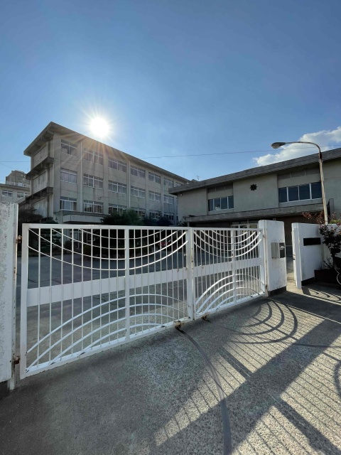 小学校　高砂市立米田西小学校（小学校）まで527m