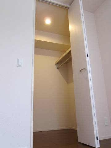 収納　ウォークインクローゼット