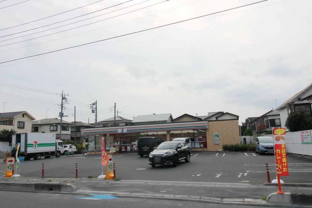 コンビニ　セブンイレブンさいたま奈良町北店（コンビニ）まで710m