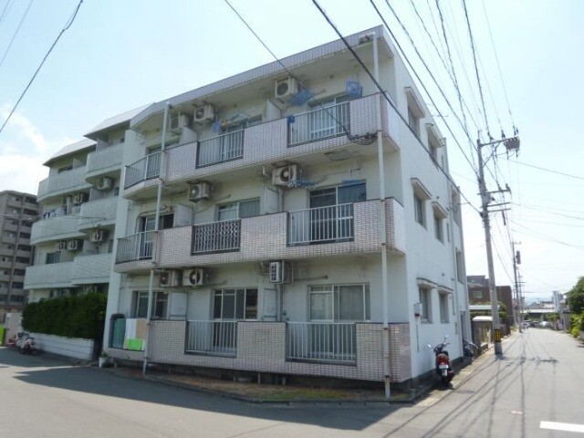 福岡市博多区井相田のマンションの建物外観