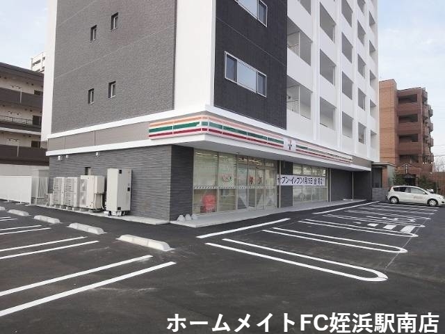 【福岡市西区西都のアパートのコンビニ】