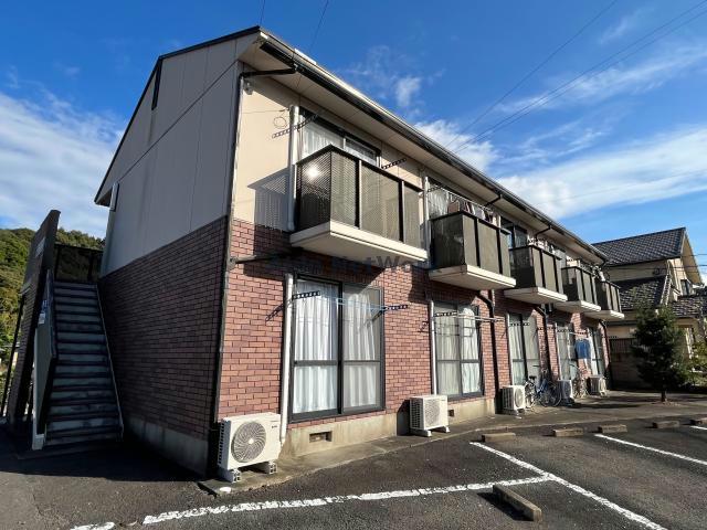 諫早市久山町のアパートの建物外観