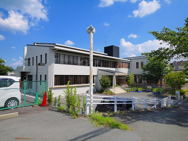 【大和郡山市南郡山町のアパートの幼稚園・保育園】