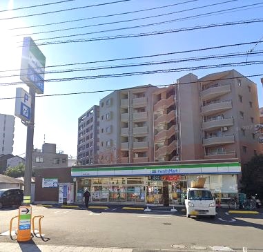 【横浜市金沢区金沢町のアパートのコンビニ】