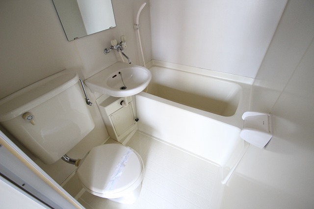 バス・シャワールーム　同物件別号室の写真です。