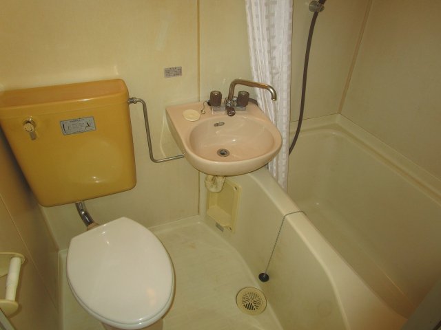 バス・シャワールーム　お風呂で日々の疲れを落としましょう