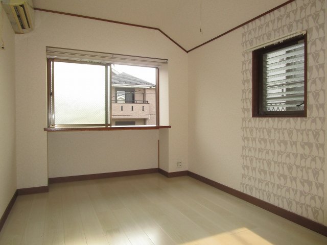 居室・リビング　こちらのお部屋で趣味の時間をお楽しみください