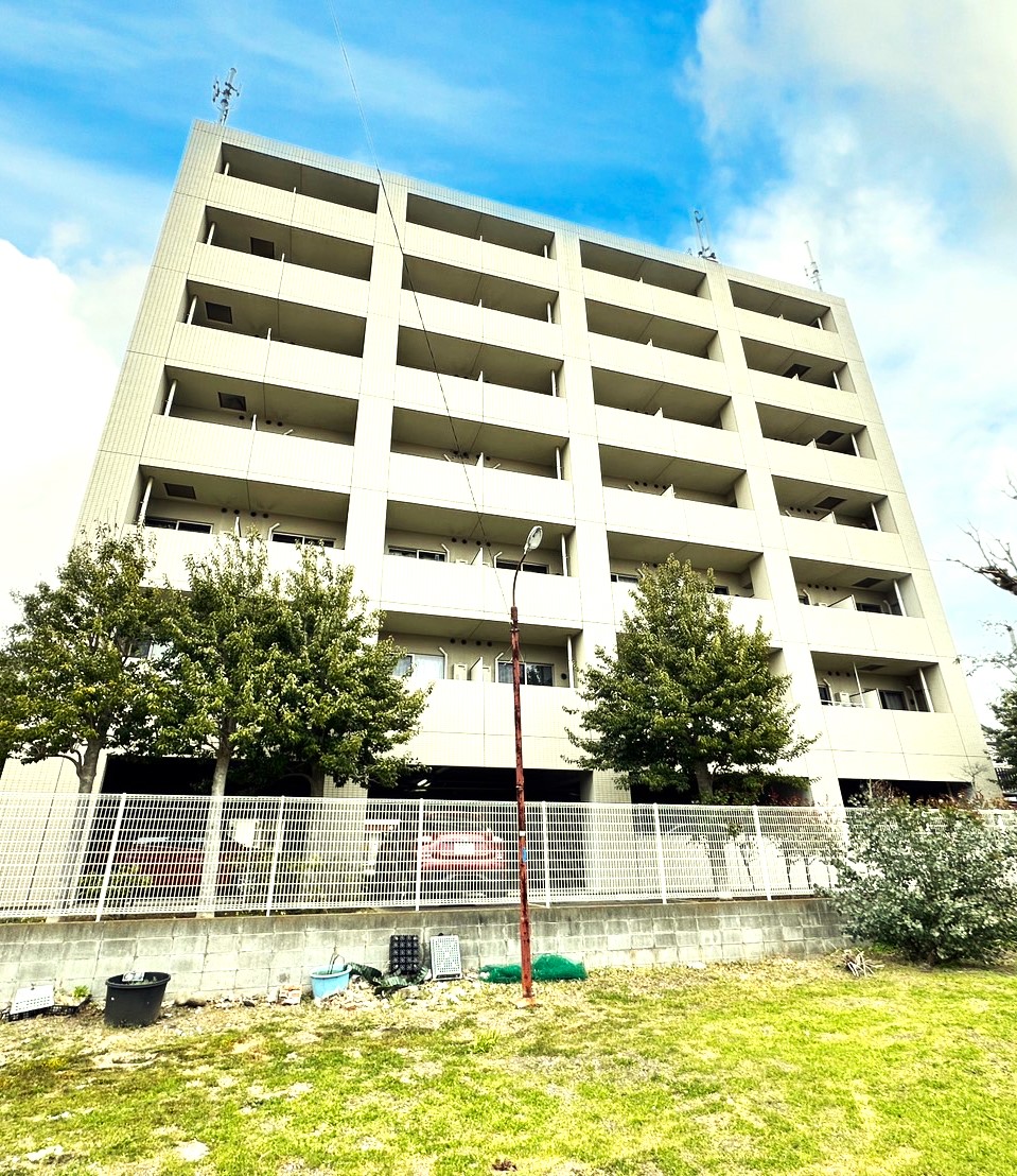 フレア堀江の建物外観