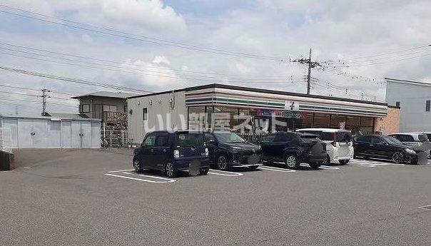 コンビニ　セブンイレブン 木更津文京1丁目店（コンビニ）まで270m