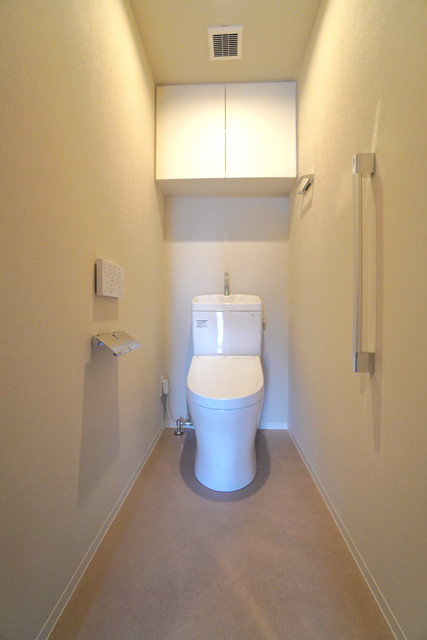 トイレ　※写真は同タイプ住戸です。