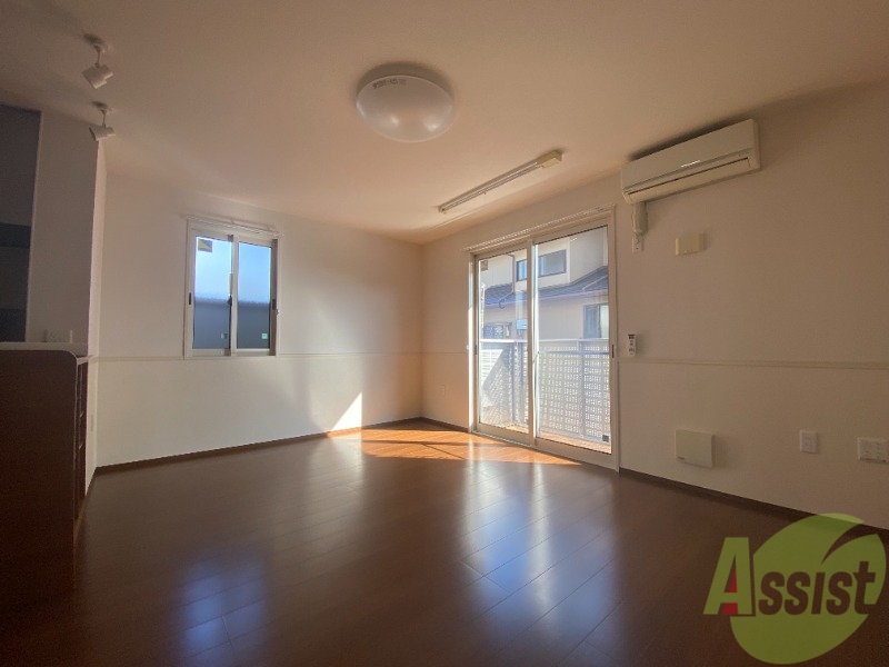 居室・リビング　陽当たり良好で、広々としたリビングです。