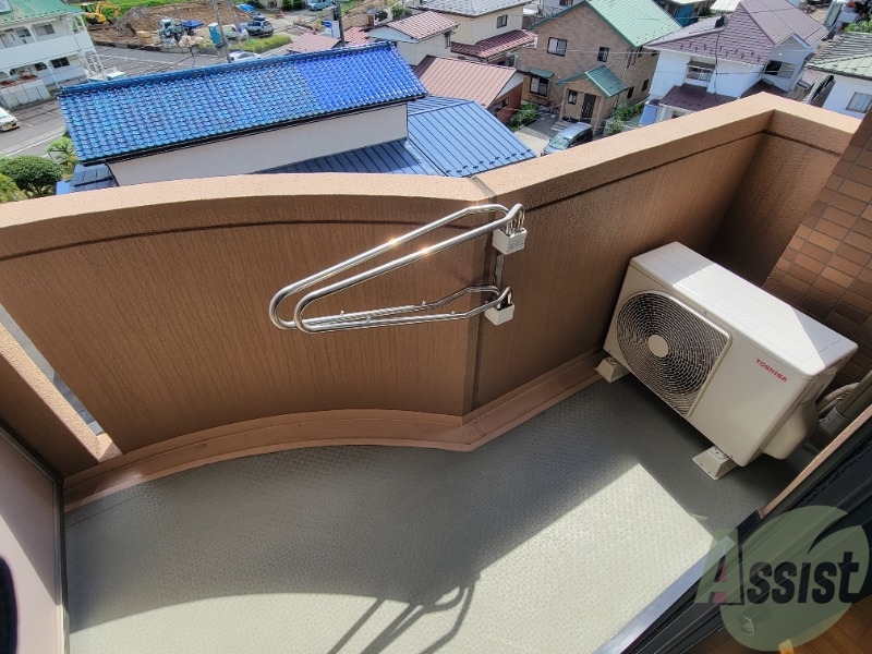 バルコニー　バルコニーも、日当たり良く、広くて使いやすそうです