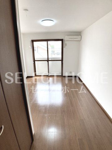 居室・リビング　おしゃれな居間です 同型タイプ