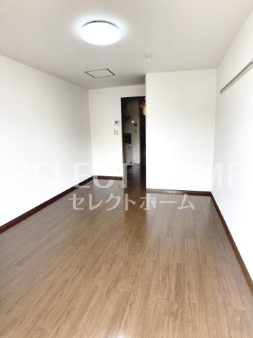 その他部屋・スペース　開放的な寝室です 同型タイプ