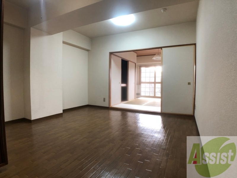 居室・リビング　広くてキレイなお部屋が広がっていて、充実した生活が送れそう。