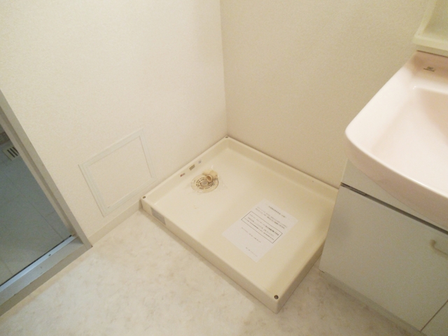 洗面設備　室内洗濯機置場付です