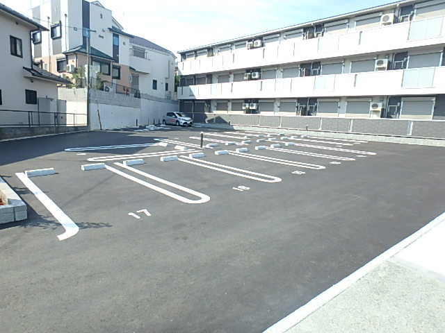 駐車場　駐車場（有料・要空確認）
