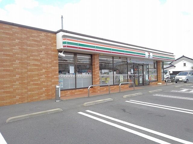 コンビニ　セブンイレブン春日居鎮目北店（コンビニ）まで220m